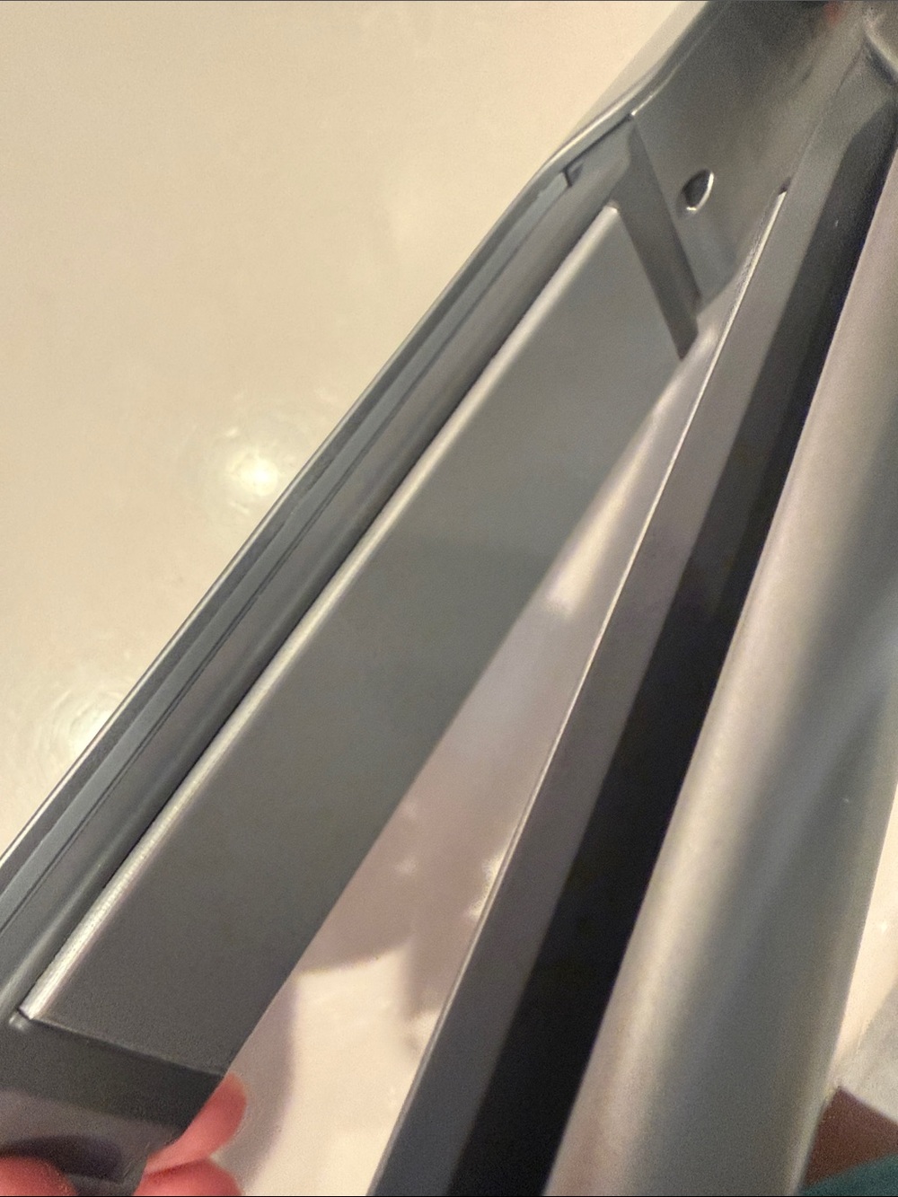 TYMO FLAIGHT HOLO PREMIUM Silver Hair Straightener - Picture 2 of 6